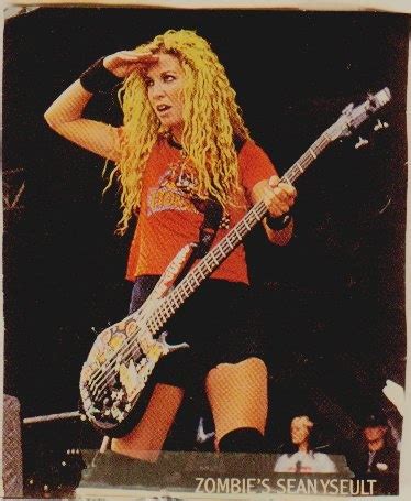 17 Best images about Female Bass Player: Sean Yseult on Pinterest | Models, Metal bands and Sean ...