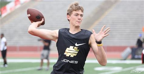 Bama QB commit comes from a family of athletes