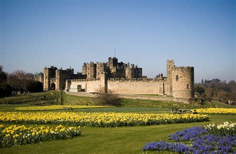 Great British Houses: Alnwick Castle - An Iconic Castle in Northumberland Made Famous by Harry ...