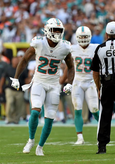 Dolphins CB Xavien Howard Arrested For Domestic Violence