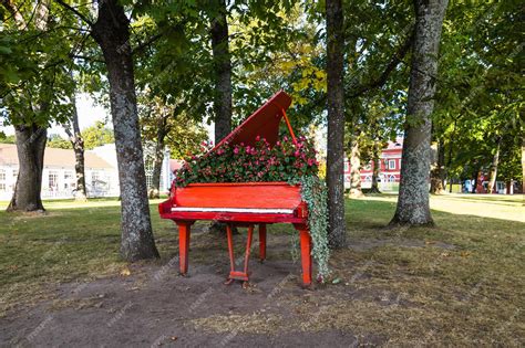 Premium Photo | Floral vintage piano with a variety of flowers inside