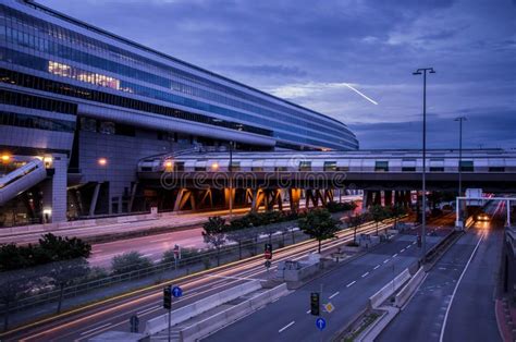 Frankfurt Airport Long Distance Train Station. Editorial Image - Image of night, squaire: 137682105