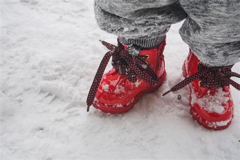 How To Size Kids Winter Boots? | Kids Fashion, Parenting Tips and more | OZKIZ GLOBAL OZKIZ BLOG ...