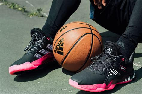 Donovan Mitchell debuts new super hero-inspired shoes with Adidas ...