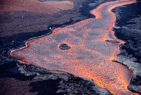 Volcano Watch: Why are HVO scientists talking so much about Mauna Loa? | Hawaii 24/7