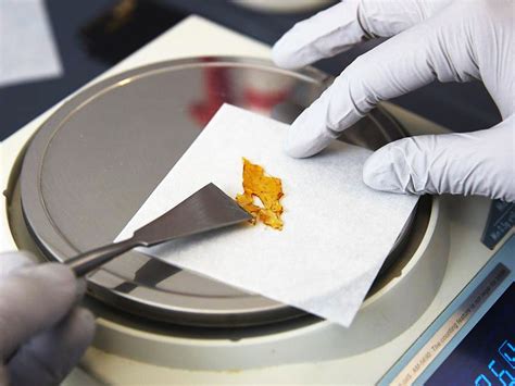 What is Shatter? Extraction Methods & How to Use it | Hooti Extracts