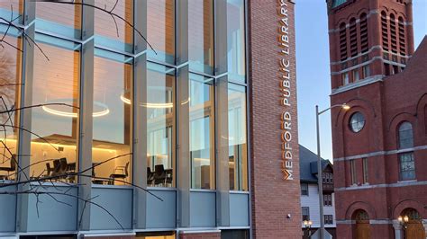 Medford Public Library opens to patrons after 2-years of construction