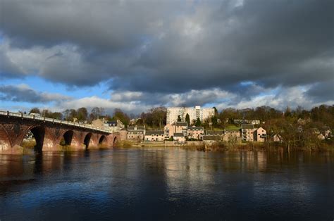 Tour Scotland: Tour Scotland Photographs Old Bridge River Tay Perth Perthshire March 9th