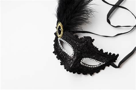 History of the Trend: Masquerade Masks - College Fashion