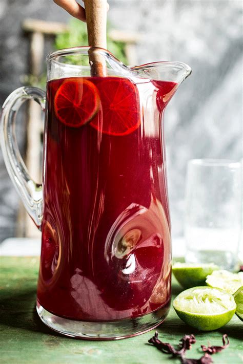 Hibiscus, lemongrass, Basil and Honey Sweet Iced Tea | Recipe | Tea recipes, Iced tea recipes ...