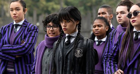 What is Nevermore Academy on Wednesday? Jenna Ortega Explains - Netflix ...