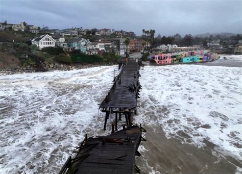 California ocean piers collapse, waves rise to 35 feet amid ‘bomb ...