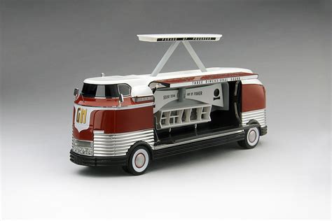 1954 GM Futurliner | Model Buses | hobbyDB