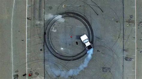 Stanford's Self-Driving DeLorean Drifts, Does Killer Donuts | WIRED