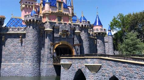 Disneyland Park - Attractions, prices and location in Los Angeles