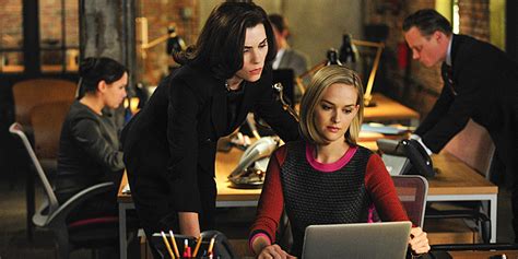 'The Good Wife' Recap: Alicia Florrick vs. Anonymous Commenters In 'Whack-a-Mole' | HuffPost