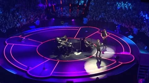 Muse - Mercy Live At The o2 London 14 April 16 - YouTube