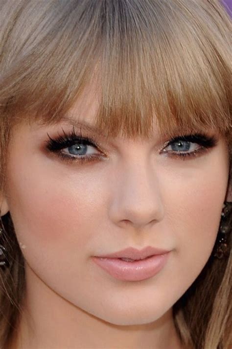 Renew.Calm | Taylor swift makeup, Celebrity beauty, Pink lips