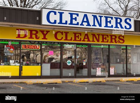 Dry cleaners storefront Stock Photo: 52826238 - Alamy