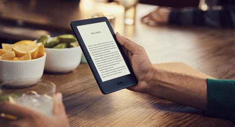 Amazon's entry-level $90 Kindle e-reader adds an illuminated screen - CNET