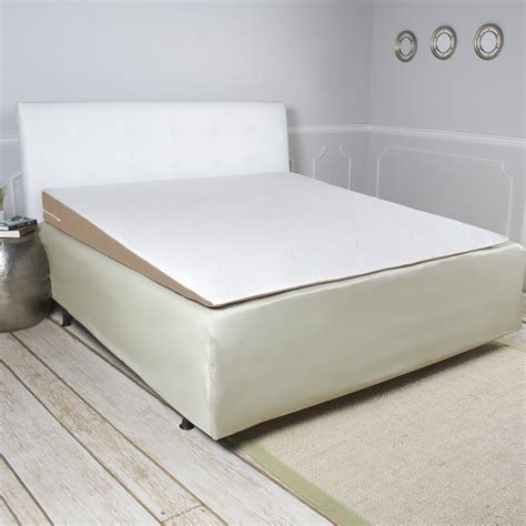 Avana Inclined Memory Foam Mattress Topper Wedge Pillow with Cooling Tencel Cover, King-Size ...