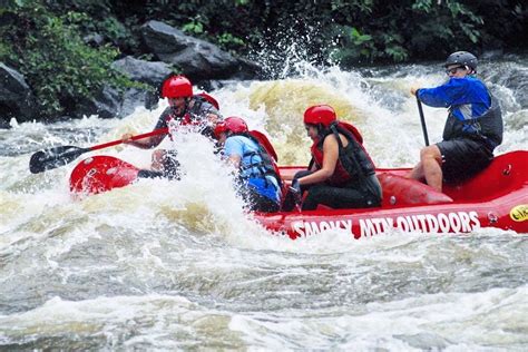 Review of Smoky Mountain Outdoors Whitewater Rafting