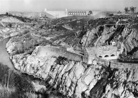 California prison first in the world with electricity