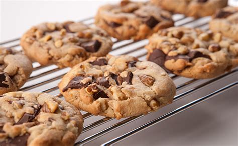 Black Walnut Chocolate Chunk Cookies - Hammons Black Walnuts