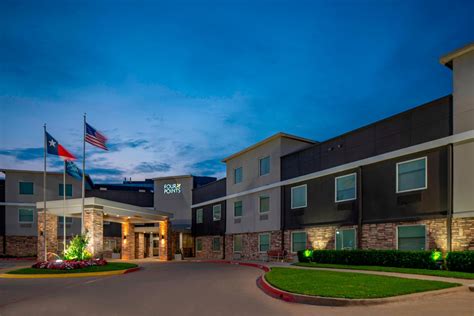 Arlington, Texas Hotel Rooms | Four Points by Sheraton Dallas Arlington