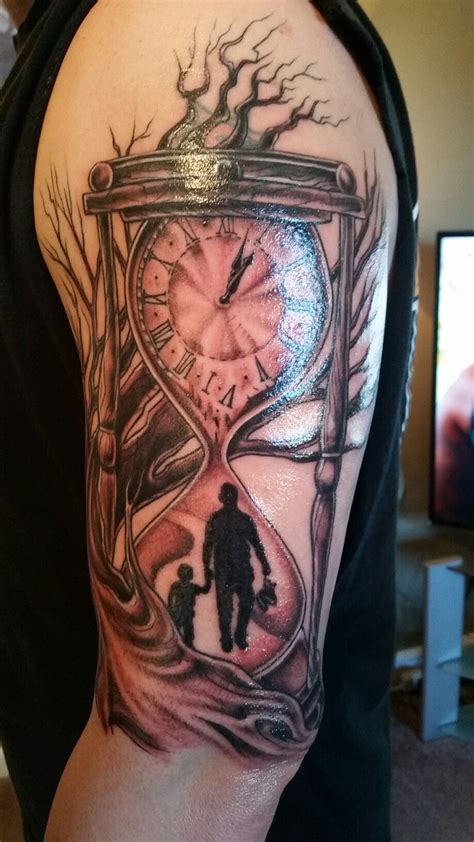 Hourglass tattoo | Hourglass tattoo, Time tattoos, Tattoos
