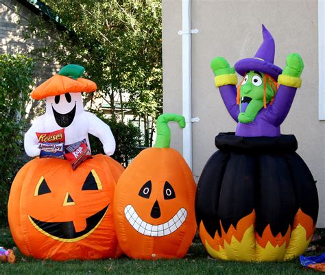 Outdoor Halloween Decorations Ideas To Stand Out