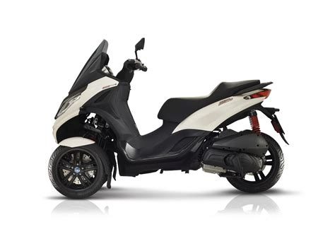 Piaggio MP3 300 HPE Sport - All technical Data of the Model MP3 300 HPE Sport from Piaggio