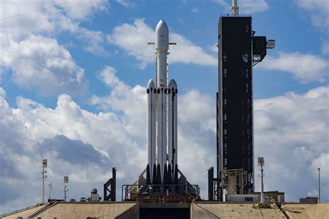 SpaceX Postpones Falcon Heavy Launch Due to High Winds | Space