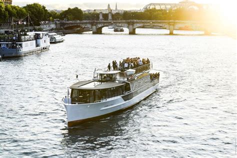 Paris: Evening River Cruise with Music | GetYourGuide