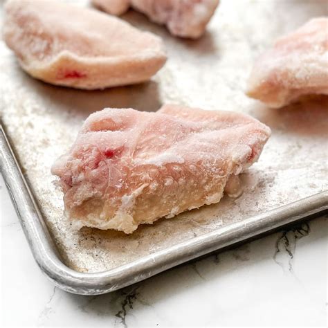 How To Cook Chicken Wings From Frozen - COOKtheSTORY