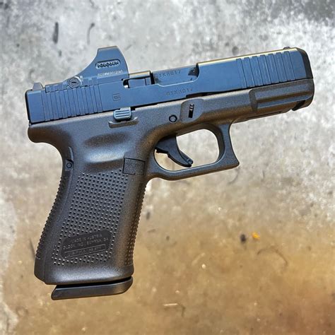 GLOCK 19 gen 5 MOS 9mm with HOLOSUN SCS Green - Free Shipping | Boresight Solutions