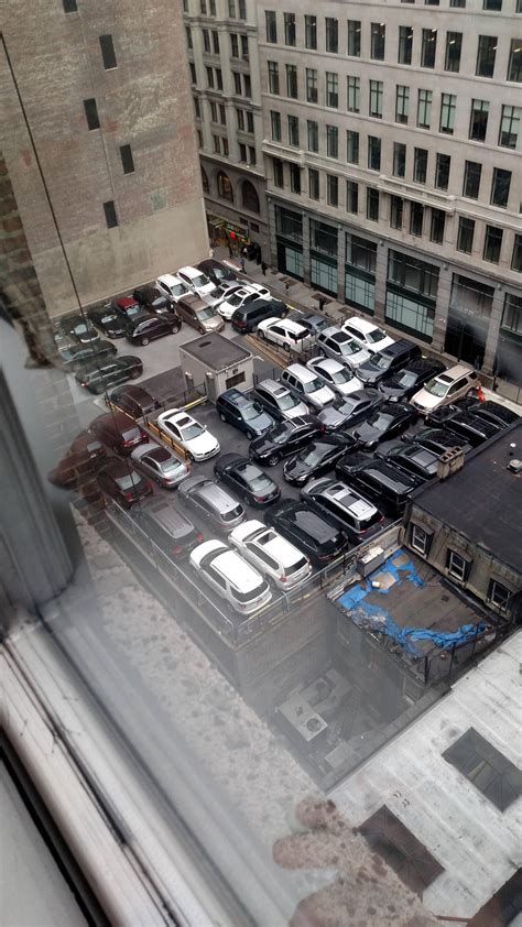 Roof of a parking garage in Manhattan : pics