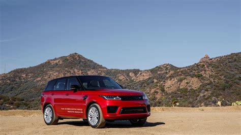 Range Rover doesn't compromise with plug-in hybrid - CNET