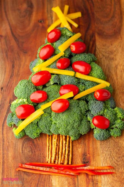 Christmas Tree Crudite Board (Christmas Tree Veggie Platter)