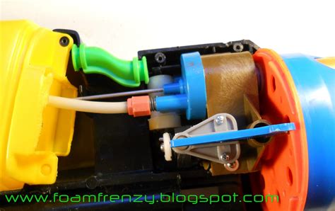 Foam Frenzy: Vintage Nerf Supermaxx 3000 review and Internals guide!!