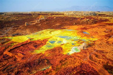 Sulfur lake in the Danakil Depression — Stock Photo © Knet2d #121047244