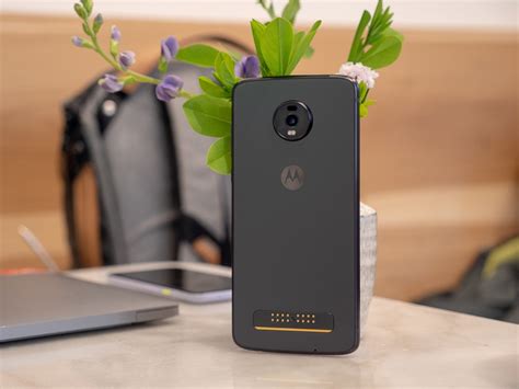 The Moto Z4 brings a 2019 refresh to Motorola's stagnant modular phone ...