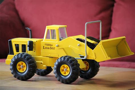 Tonka Mighty Loader | Vintage toys 1960s, Tonka toys, Vintage toys 1970s