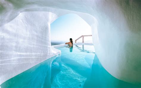 Santorini – Travel and Adventure Blogs and Guides – We Seek Travel