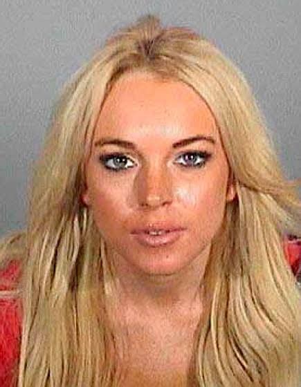 Lindsay Lohan Mugshot in 2023 | Mug shots, Celebrity mugshots, Lindsay ...