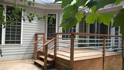 Horizontal Railing - using 1.25" conduit... Deck makeover | Deck ...