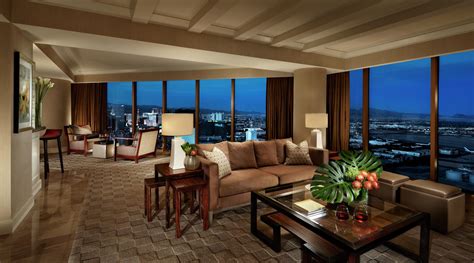 Mandalay Bay Vista Suite Living Space | steamovap technologies inc