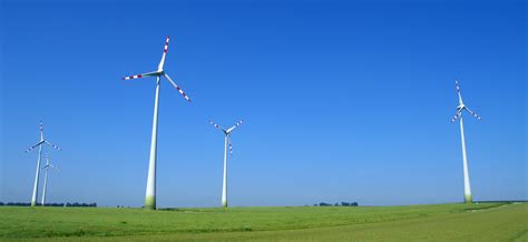 File:Wind turbines in Austria - June 2006.jpg - Wikimedia Commons