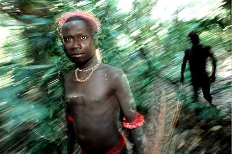 Rare photos of Jarawa tribe who have lived in isolation in Andamans for ...