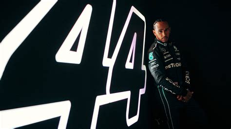 [100+] Lewis Hamilton Wallpapers | Wallpapers.com